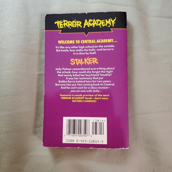 Terror Academy Novel - Stalker - Picture 2 of 3
